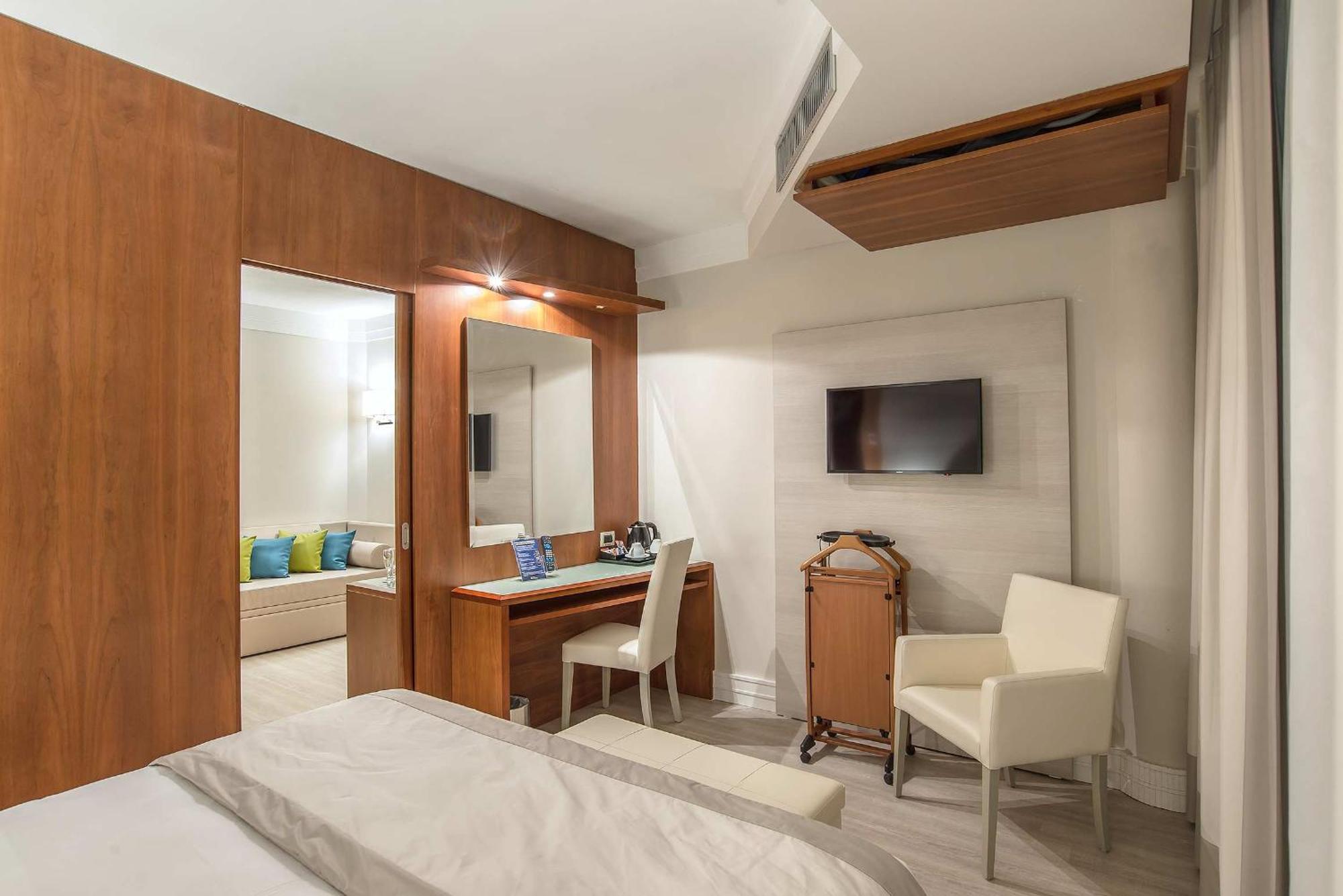 Hotel La Giocca Рим Экстерьер фото